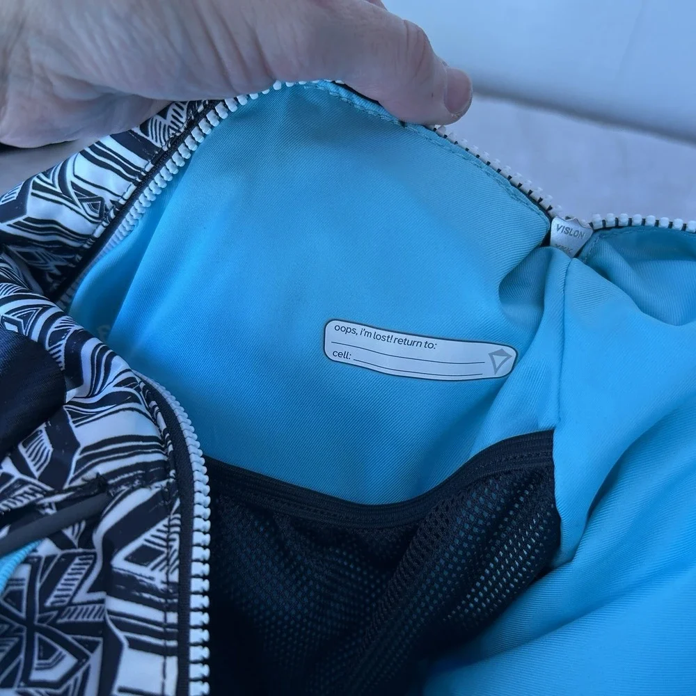 Ivivva Lululemon Girls Gym Shoulder Travel Bag W/ Separate Shoe Compartment NWOT
